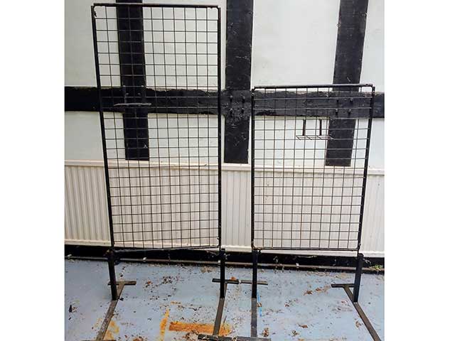 metal upright frames 5cm mesh