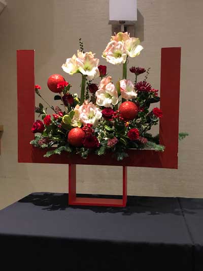 Sale Flower Club - Christmas demonstration Mark Entwistle 2024